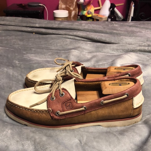 Sperry’s - Picture 2 of 4